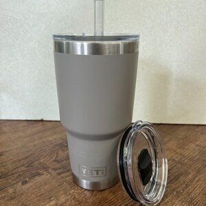 YETI 30 oz Tumbler